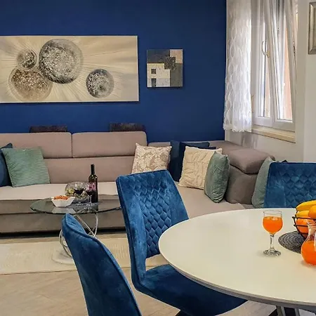 Jass Next To Mall Of * Split