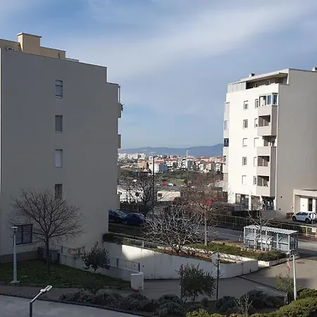 Jass Next To Mall Of Apartment *