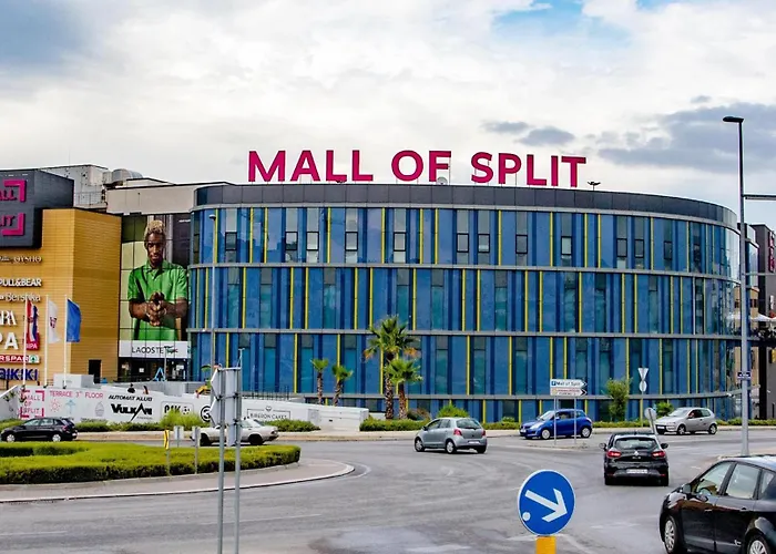 Jass Next To Mall Of 公寓 *